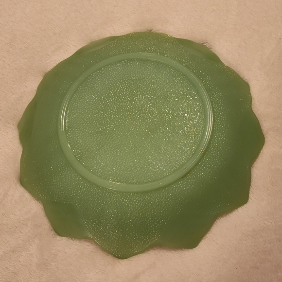 Fire King Jadeite Green Lotus Plate - Picture 5 of 10